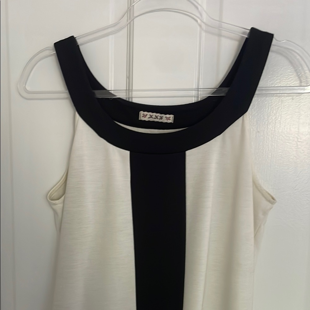 Black and White sleeveless dress